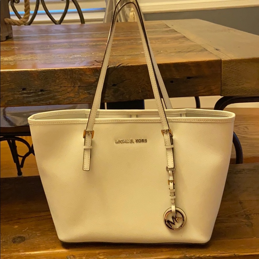 White michael Khors bag!
